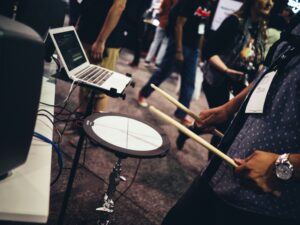 E-Drum Sets für kleine Wohnungen