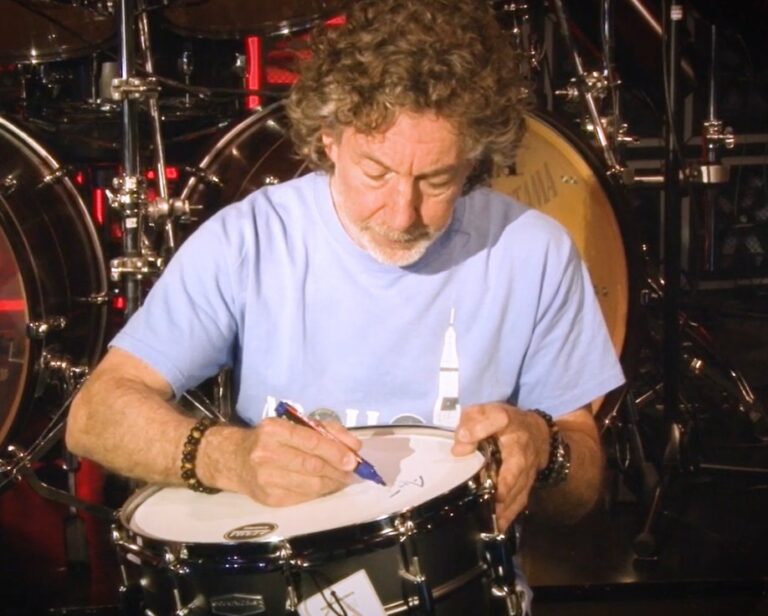 Signierte Tama Soundworks Snare von Simon Phillips gewinnen