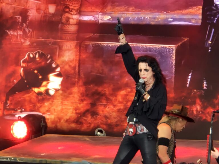 Alice Cooper in Gelsenkirchen: Warum Glen Sobel einer der besten Rockdrummer unserer Zeit ist