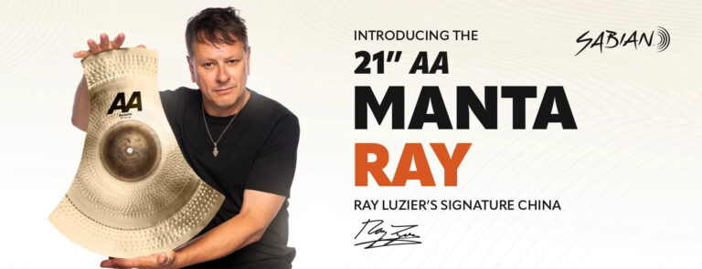 Ray Luzier mit dem Sabian AA Manta Ray
