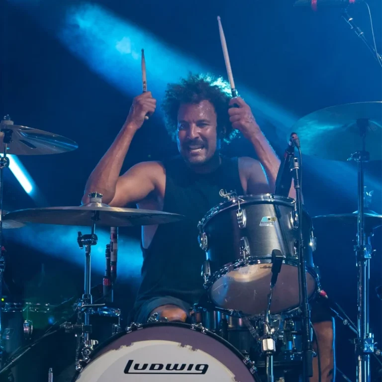 Jon Theodore von Queens of the Stone Age im D&P Interview: „Es muss sich immer gut anfühlen“