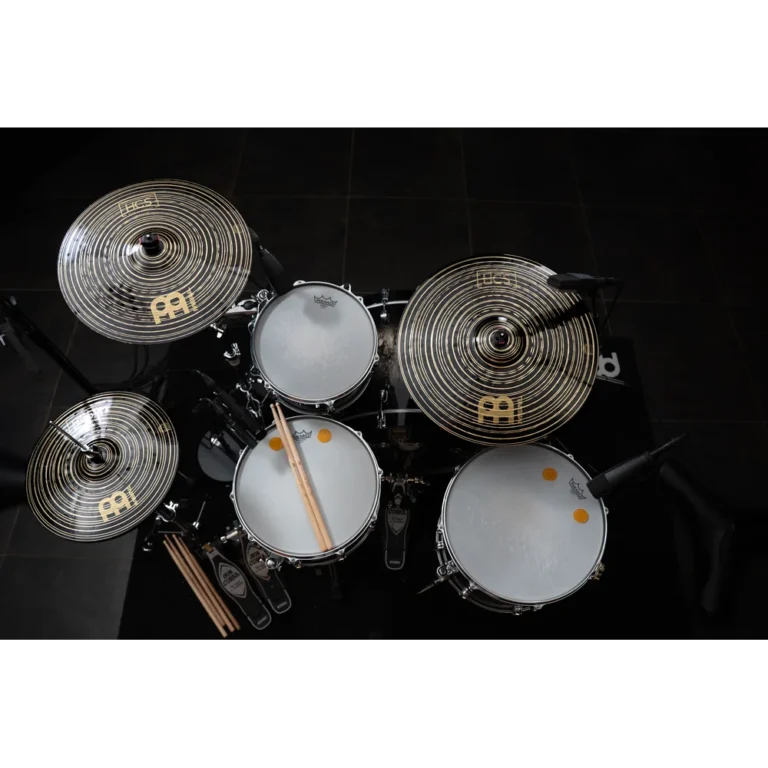 Die neue Meinl HCS-Dark-Serie: Dunkle Becken zum Einstiegspreis